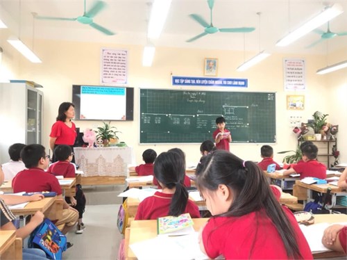 Cô giáo Nguyễn Thị Lượng dạy thành công chuyên đề môn Toán